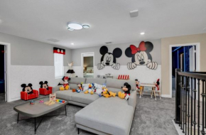 Elegant Serenity Escape to Disney World Sleep 25, Kissimmee